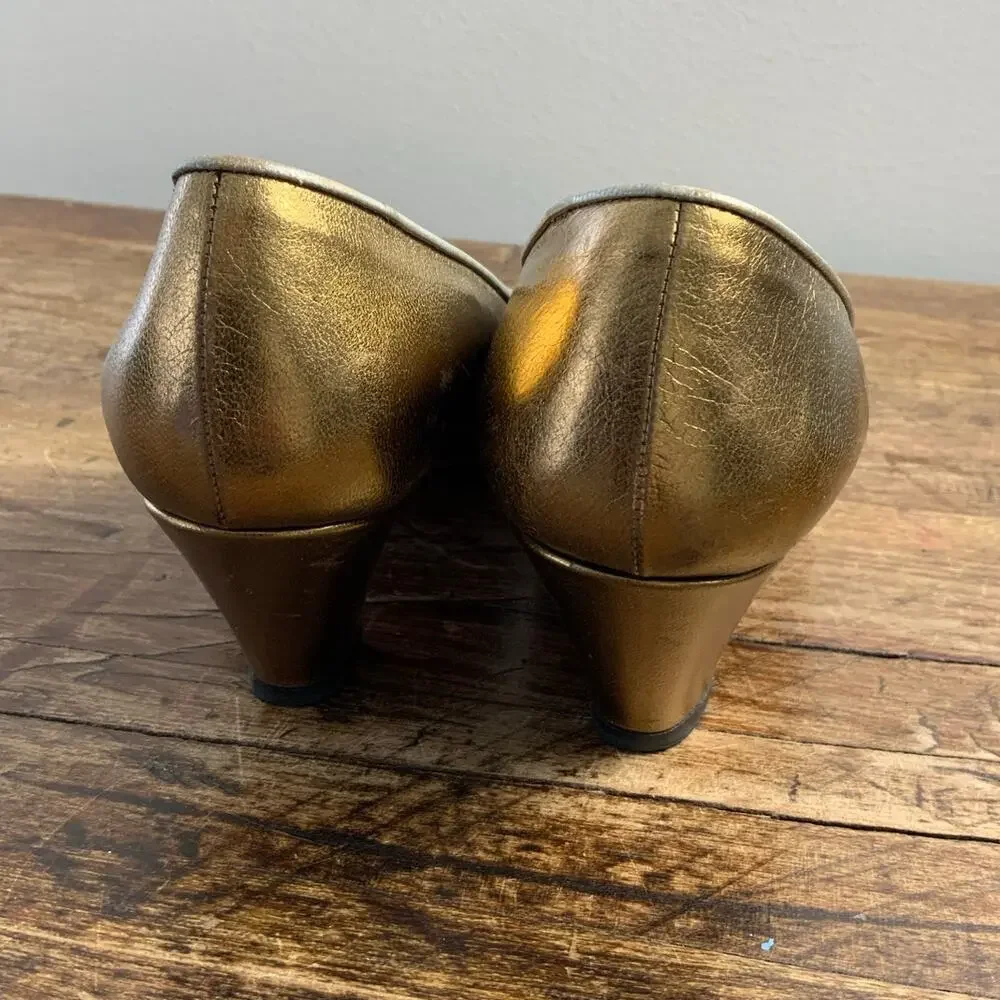 Gucci Vintage Gold pumps‎ size 36.5 AA